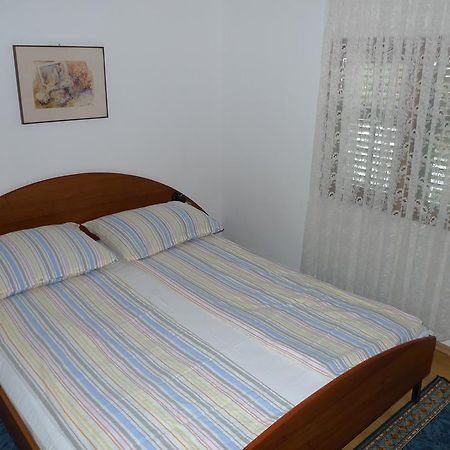 Apartments Vodice Srima Bilik gambar