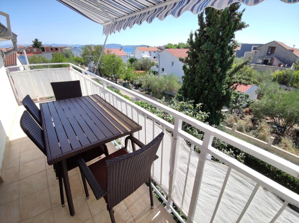 Apartments Vodice Srima Luaran gambar