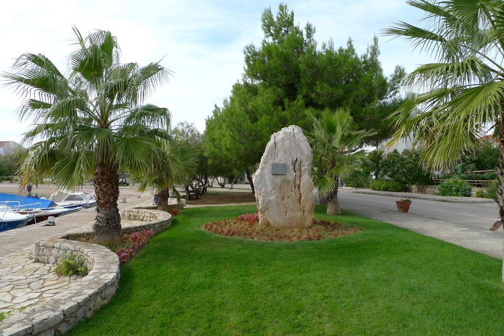 Apartments Vodice Srima Bilik gambar