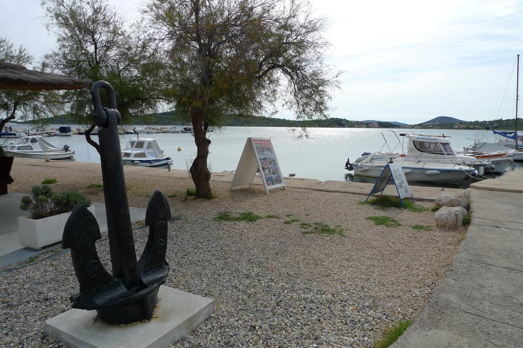 Apartments Vodice Srima Bilik gambar